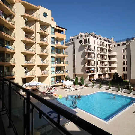 Апартамент New Estate In Amadeus 1 *